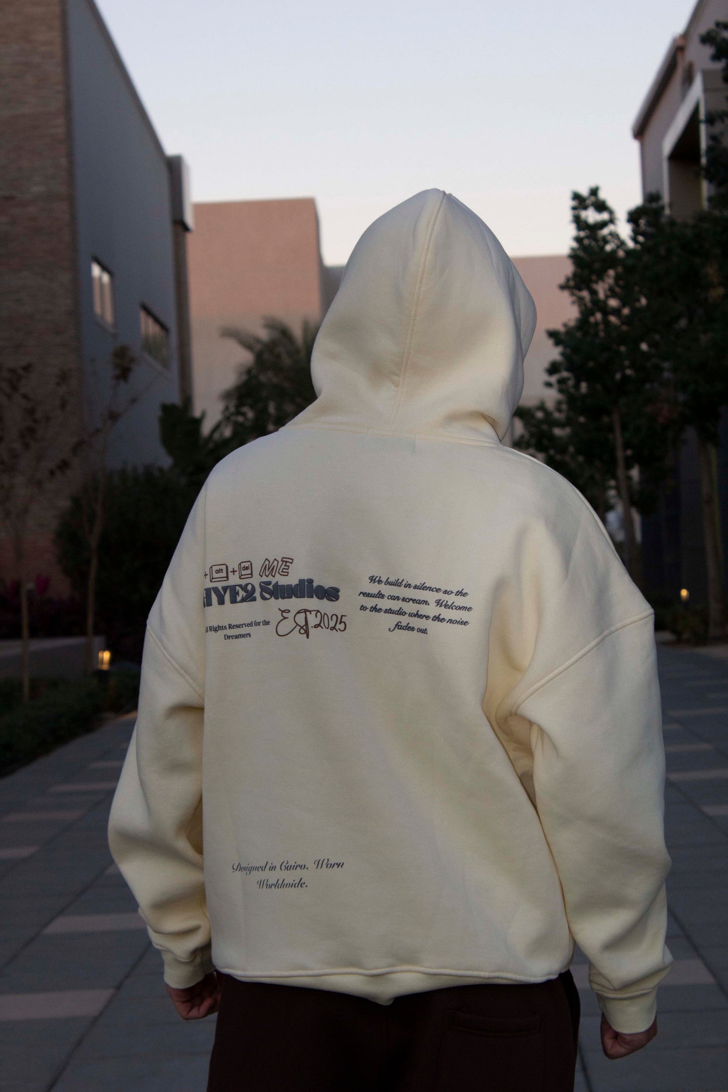Raye2 Controlled Boxy Hoodie - Creamy